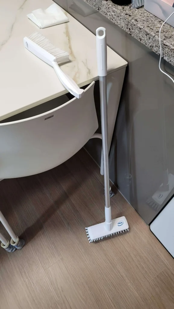 바이칸 욕실청소 스탠드 바닥솔 (Vikan 화이트)